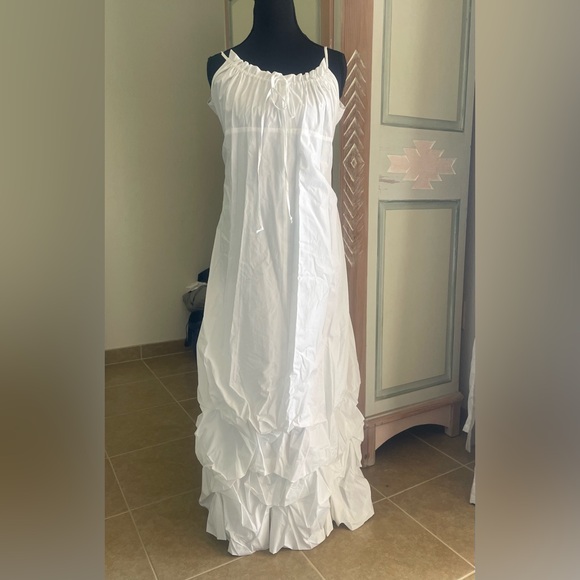 Moda | Maxi puff hem milkmaid bodice corset back dress. Size Medium. 100% cotton - Picture 8 of 8